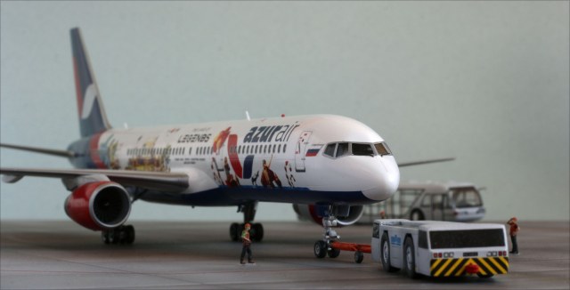 Boeing 757-200 Azur Air VP-BLV