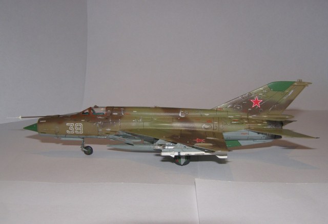 МИГ-21БИС
