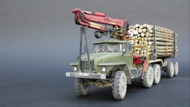 Урал 4320 лесовоз