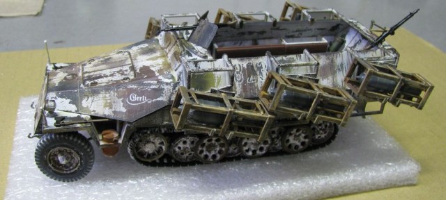 Sd.Kfz.251/1 Ausf.D Stuka zu fuss