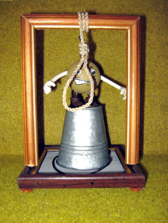 Колобок повесился