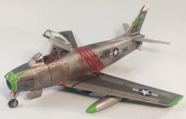 F-86H-10-NH Sabre (53-1356) 101st TFS "Irish Guard", Massachusetts ANG, Logan Field AFB, Boston, 1964.