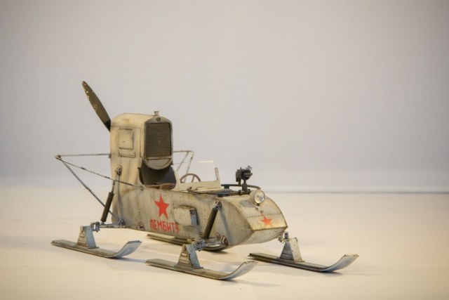 Аэросани РФ-8