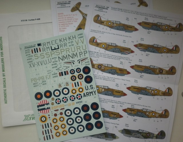 X72139 Curtiss P-40B       1/72