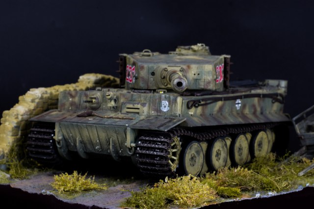 Тигр с интерьером