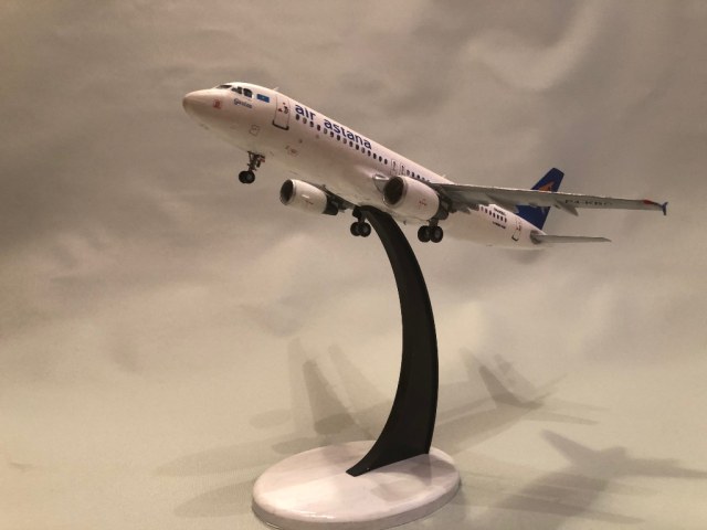 Airbus A-320 AirAstana P4-KBC