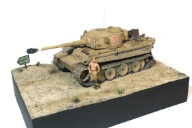 Тигр на водопое