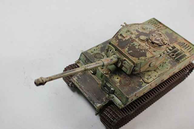 памятник позднего тигра