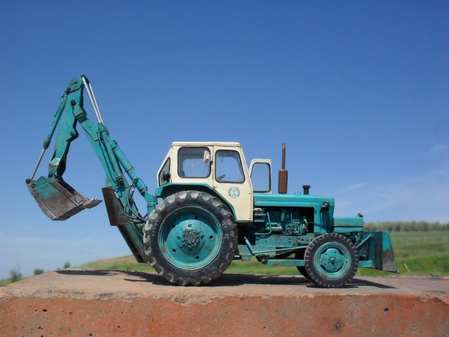 Экскаватор  ЮМЗ