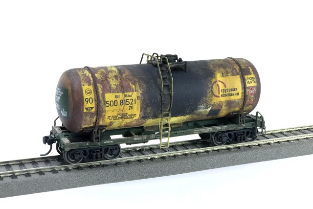 ЖД цистерна для бензина и нефтепродуктов