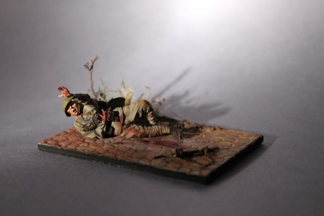 Раненый боец