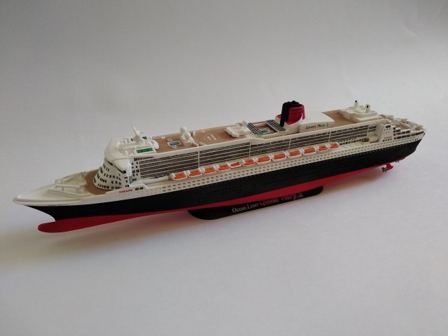 Круизный лайнер Queen Mary 2