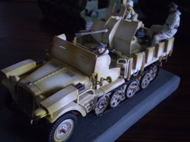 Sd. Kfz. 10/5 &amp; FLAK 38