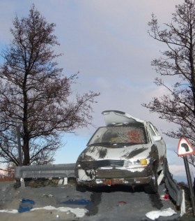 Гололед гонщику не подарок