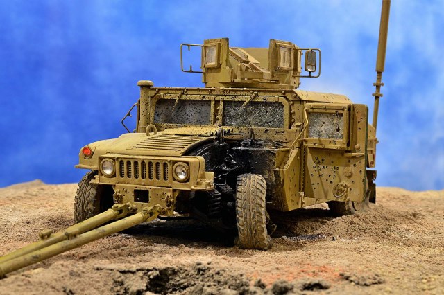 M 1151 HUMVEE…  СЕГОДНЯ НА ОБЕД ПОДАЮТ СВИНЦОВЫЙ ГОРОХ…