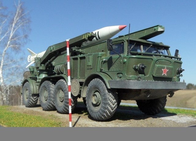 ЛУНА-М 9П113 с ракетой 9М21 на шасси ЗИЛ-135ЛМ