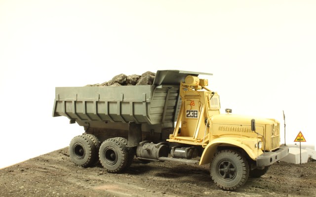 Свинцовый исполин для Чернобыля. (КрАЗ-256Б1-030)