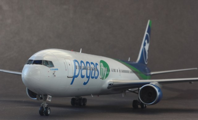 Boeing 767 Pegas VP-BOY