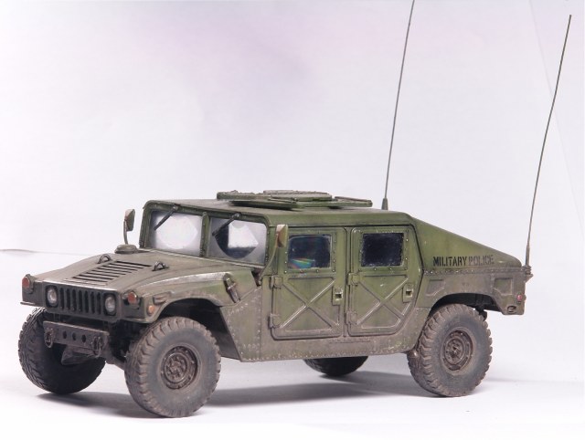 Hummer M1025 1:35