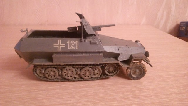 ханомаг с 37-мм орудием