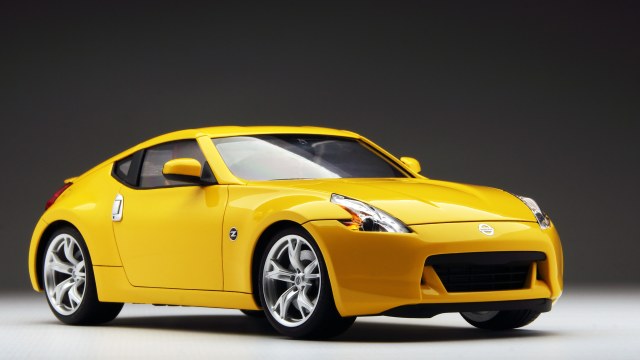 Nissan 370Z Yellow