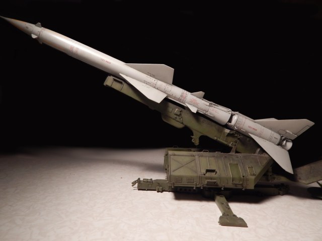 Пусковая установка СМ-63-II ЗРК С-75 с ЗУР В-750