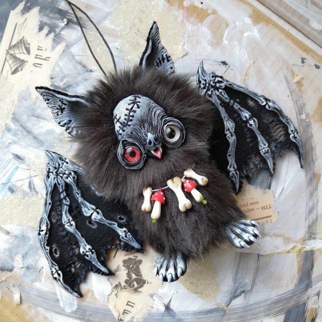 Летучая мышь Зомбат