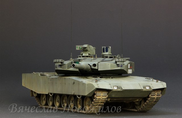 Leopard 2 Revolution 1