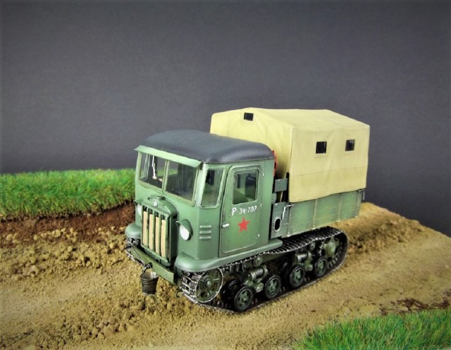 СТЗ- 5 Легкий артиллерийский тягач