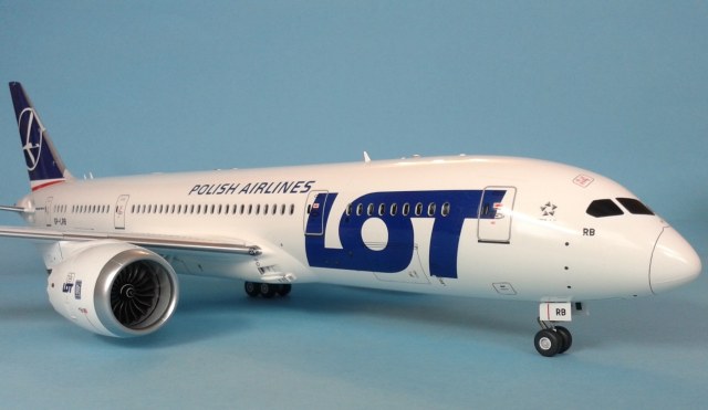 Boeing 787-8 LOT