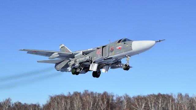 Су-24М "42" Красный