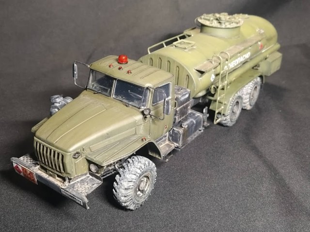 Урал-4320 АТЗ-10