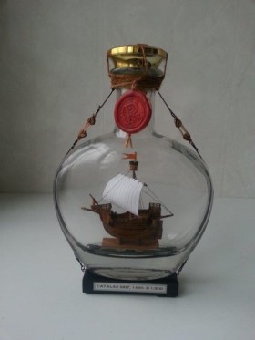Каталонское судно в бутылке