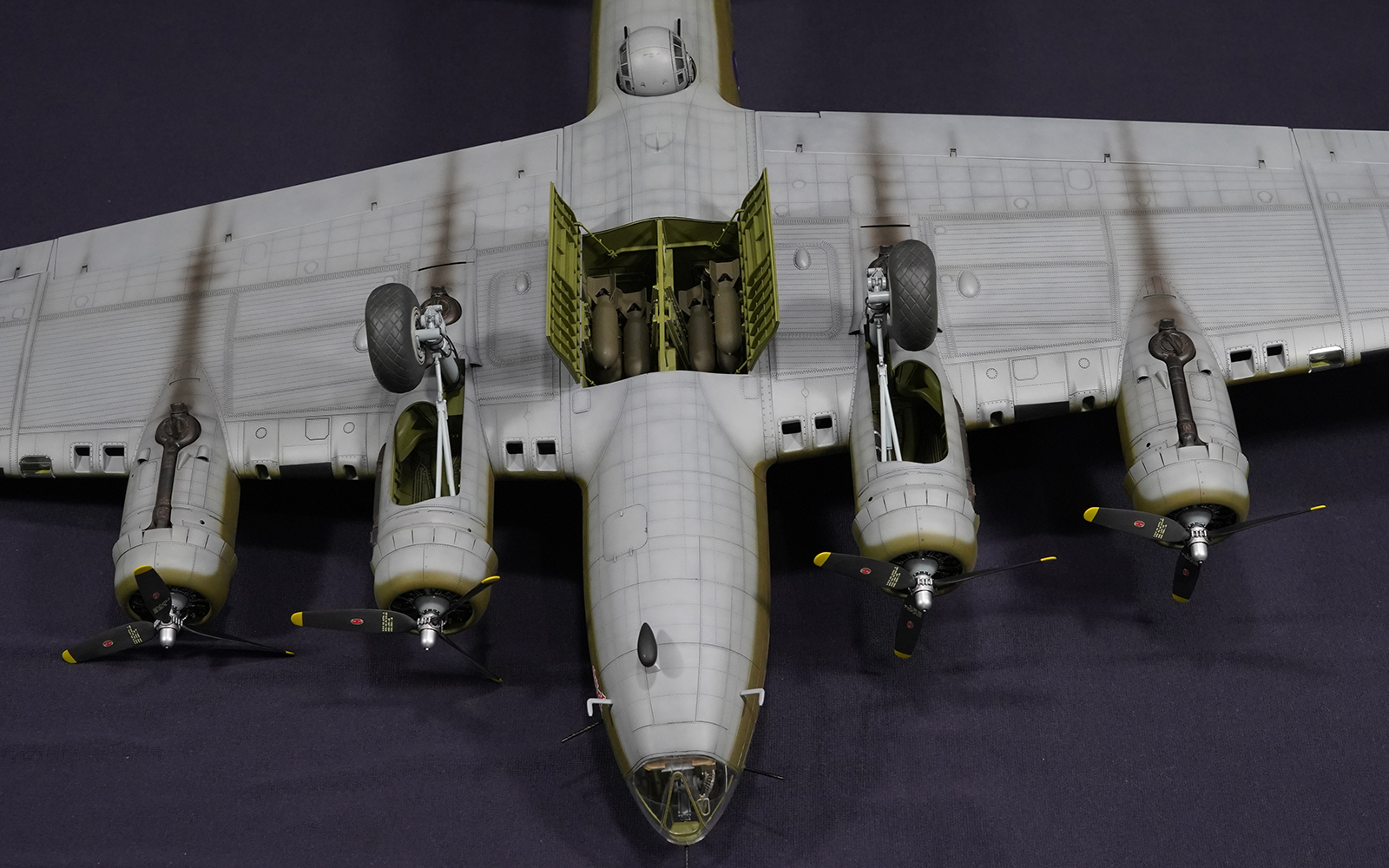 B-17F Ye Olde Pub