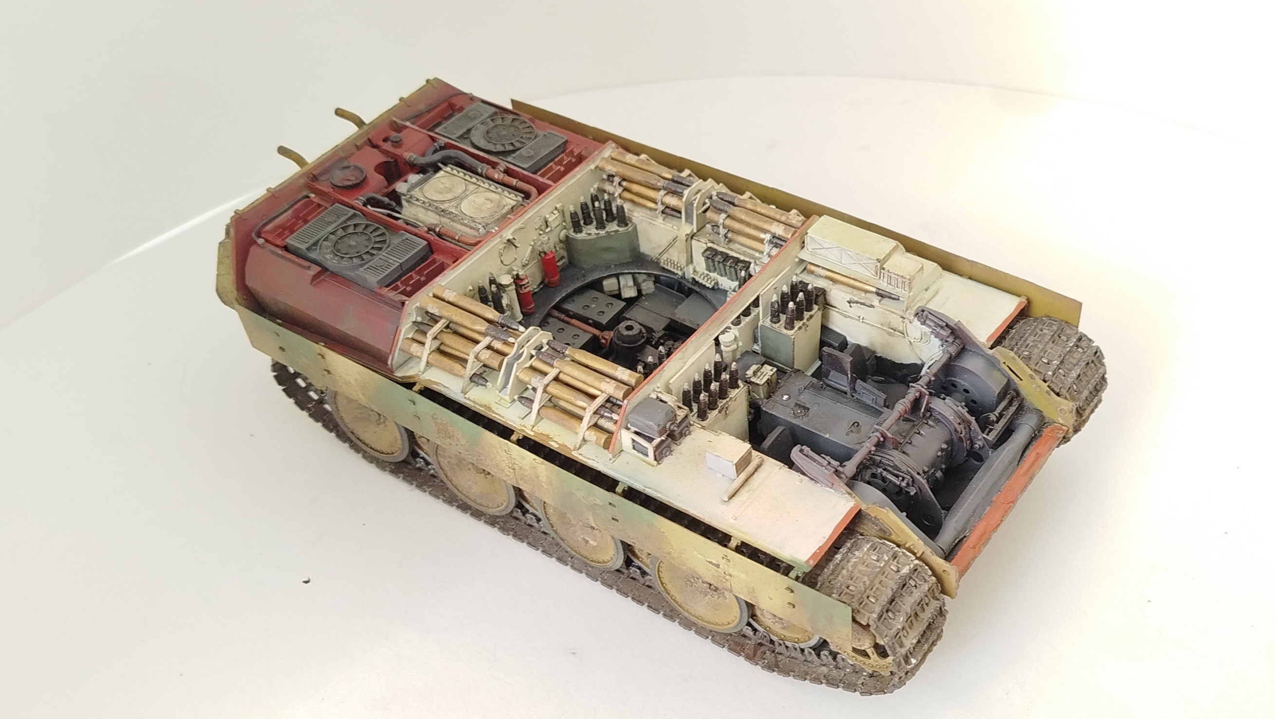 Pz. Kpfw. V Panther Ausf. D Sd. Kfz. 171 late production (full interior)