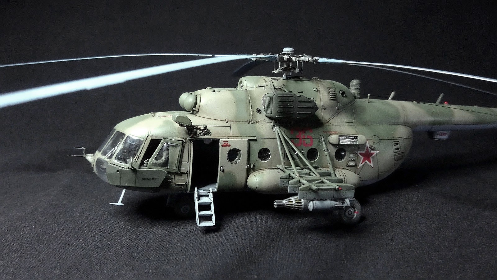 Ми-8МТ "восьмерка" из Кундуза 1/71