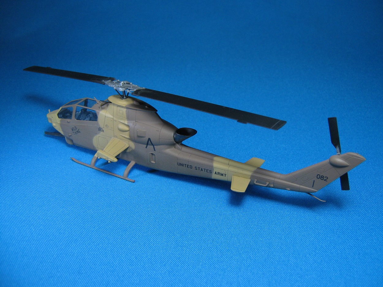 Вертолёт AH-1F Cobra Attack