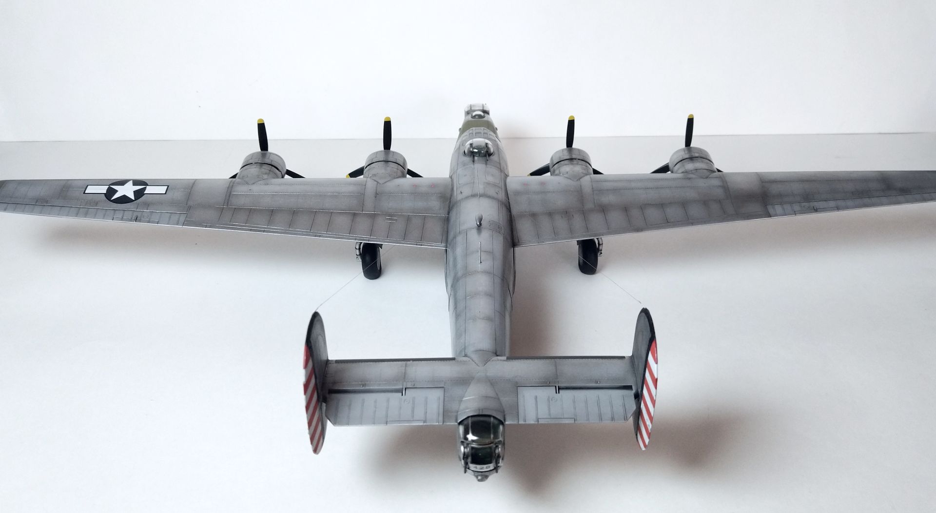 Consolidated B-24J Liberator 1/72