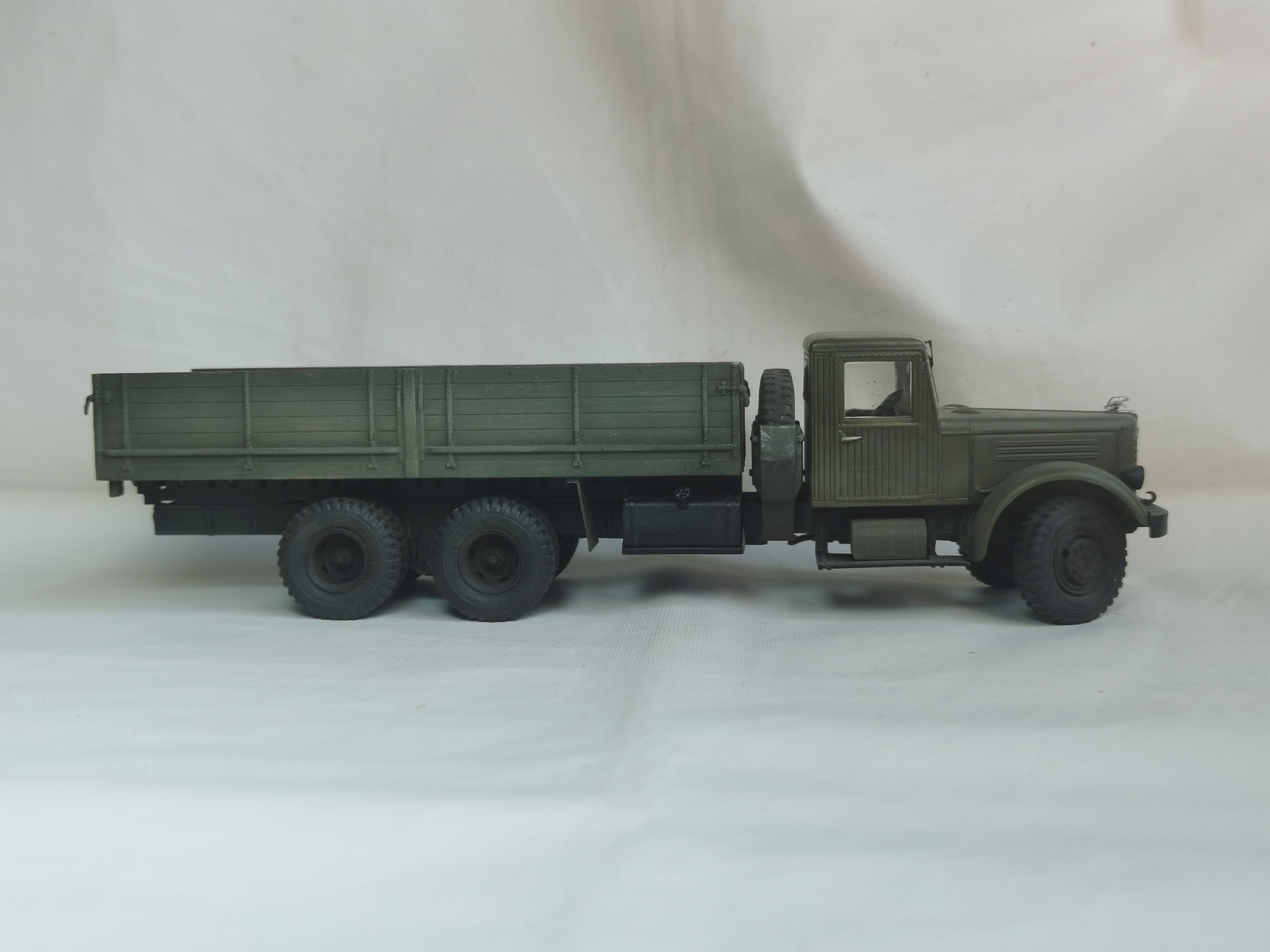 ЯАЗ-210