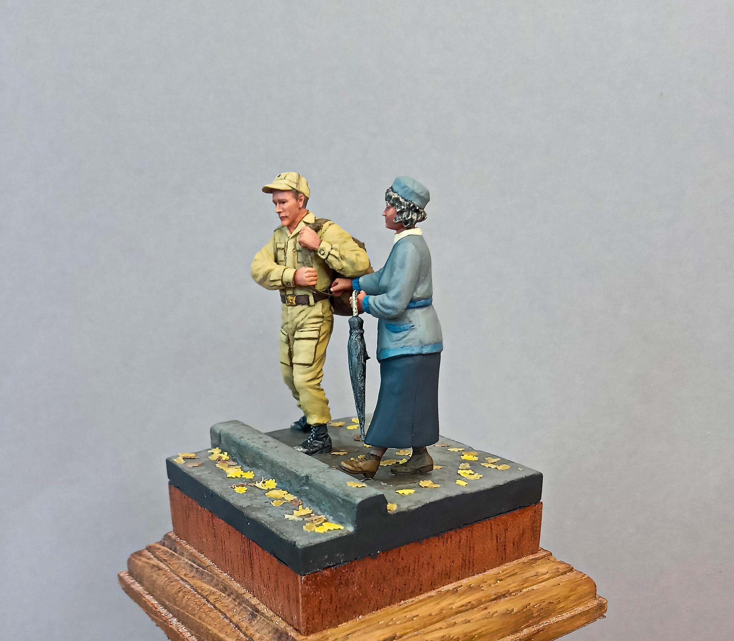вернулся
