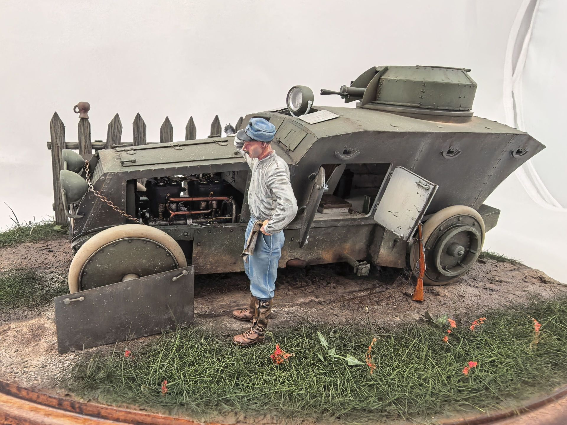 Romfell Panzerwagen