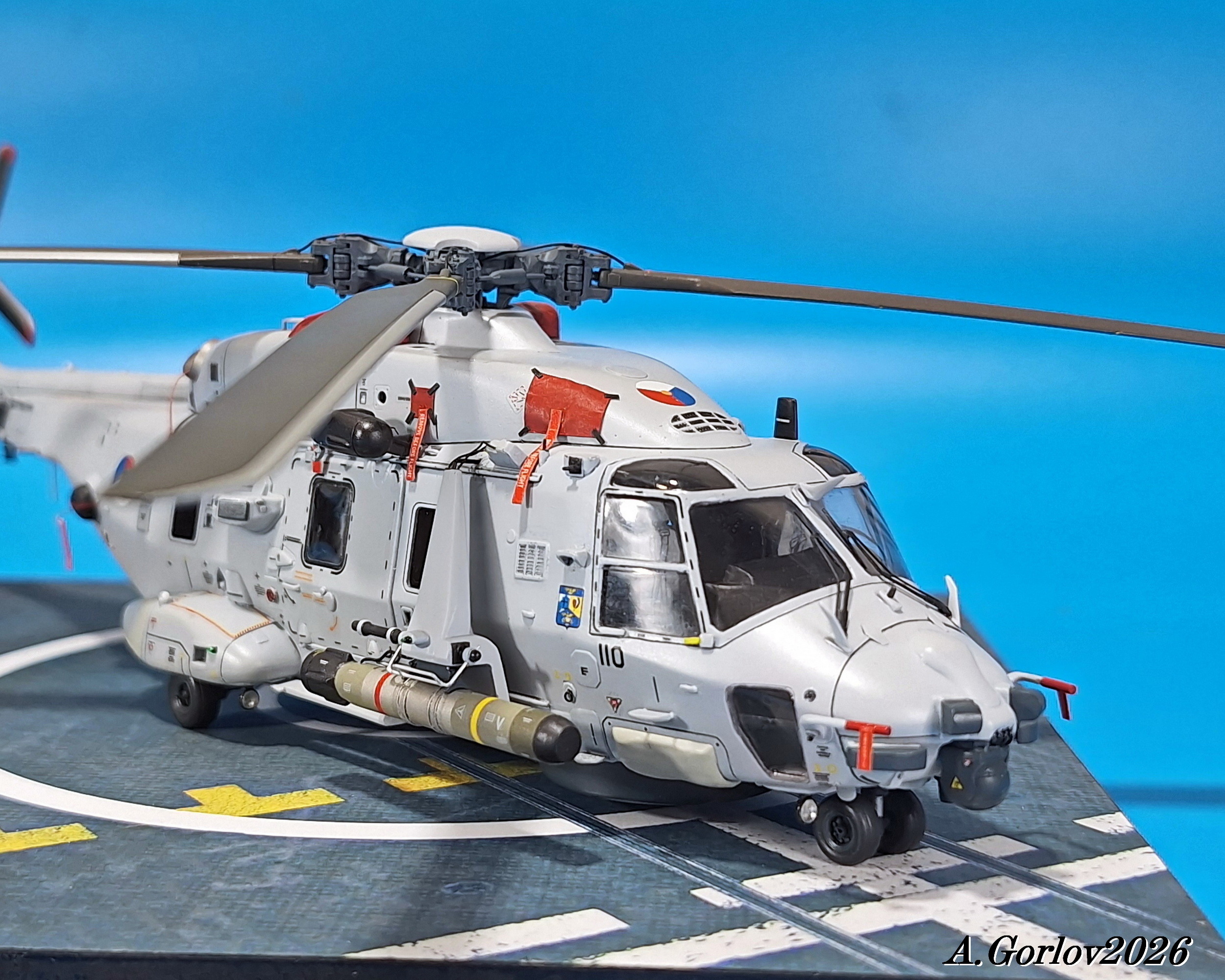 Корабельный транспортно-боевой вертолёт NH90 NFH