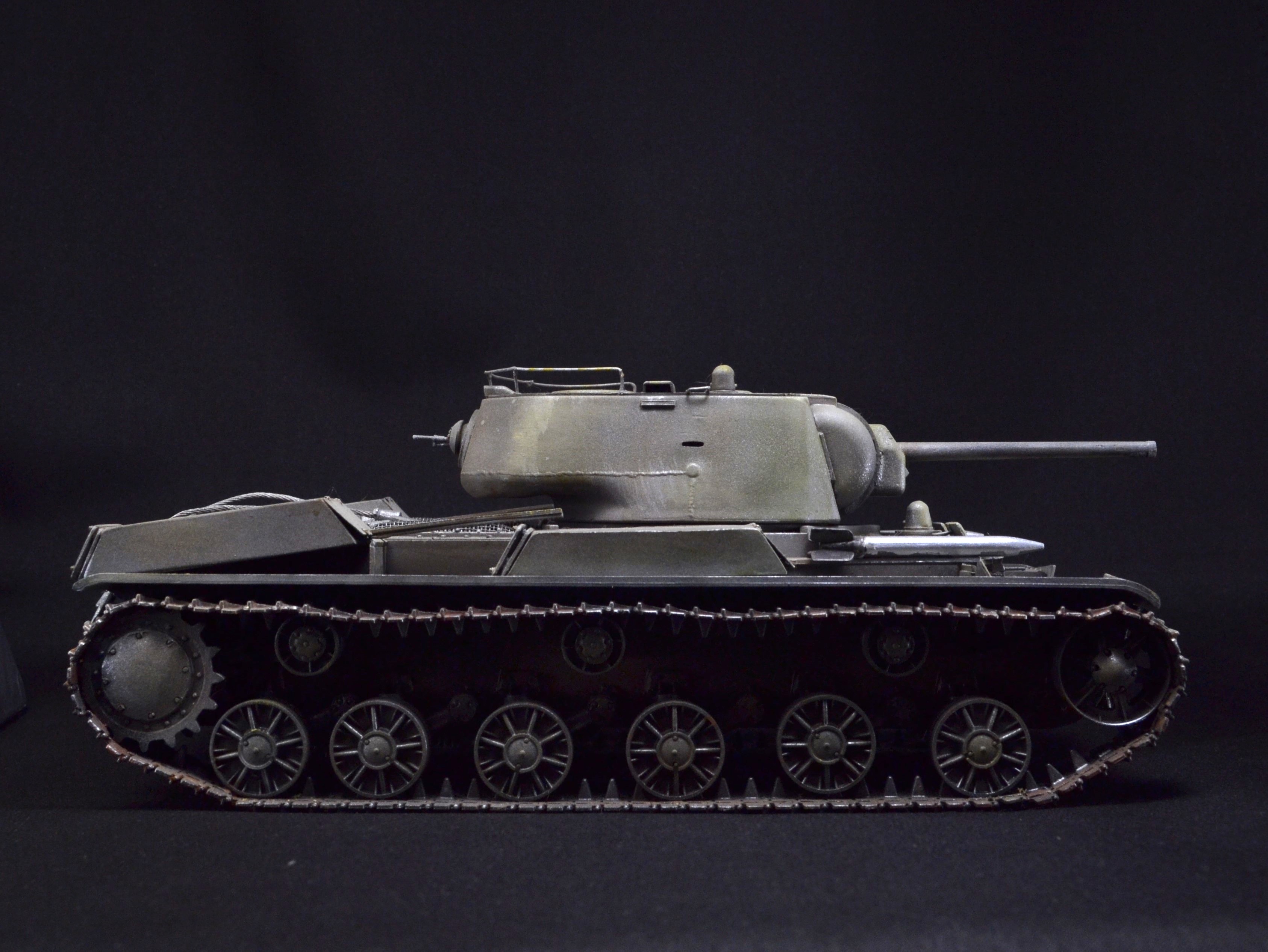 Опытный танк КВ-1 с КАРСТ-1, лето 1942 г.