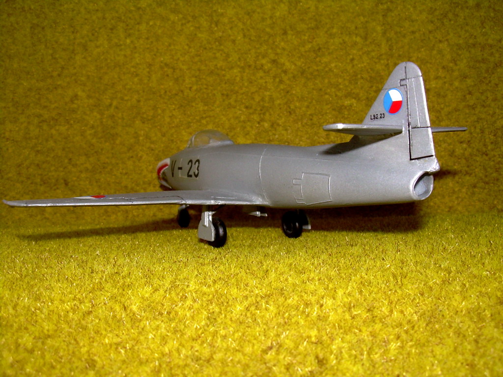 Letov L-52