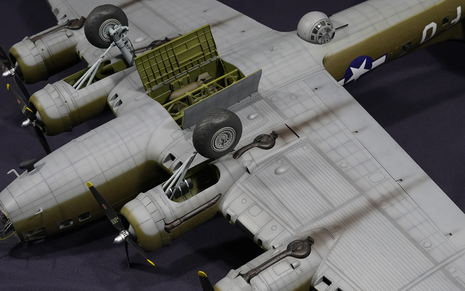 B-17F Ye Olde Pub