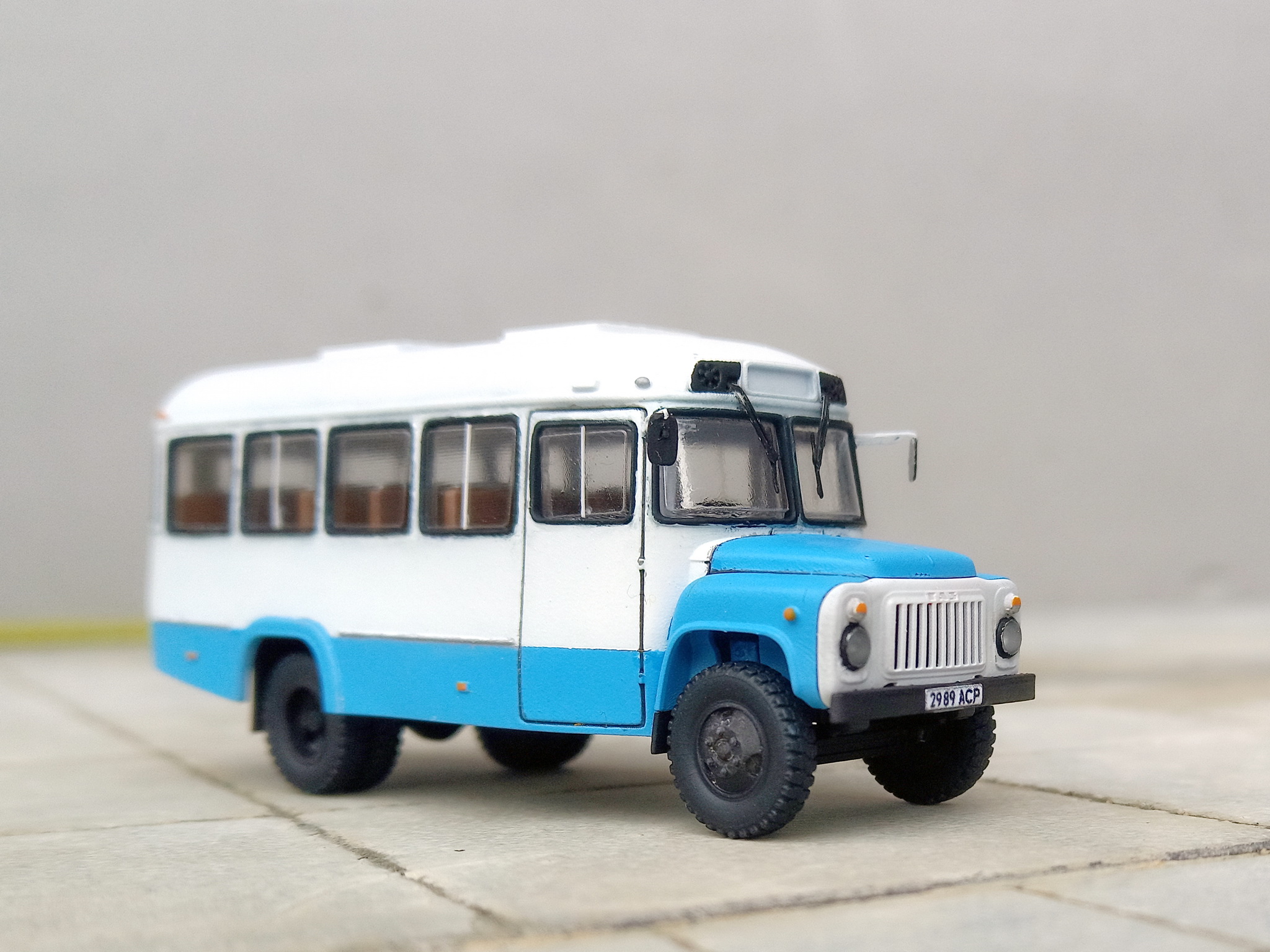 КАВЗ-3270