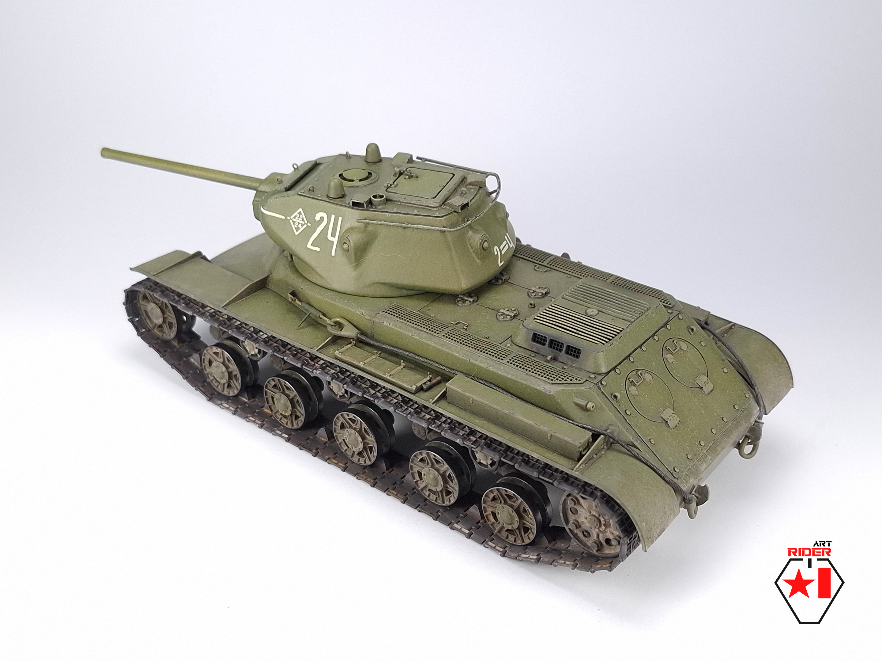 Средний танк КВ-13