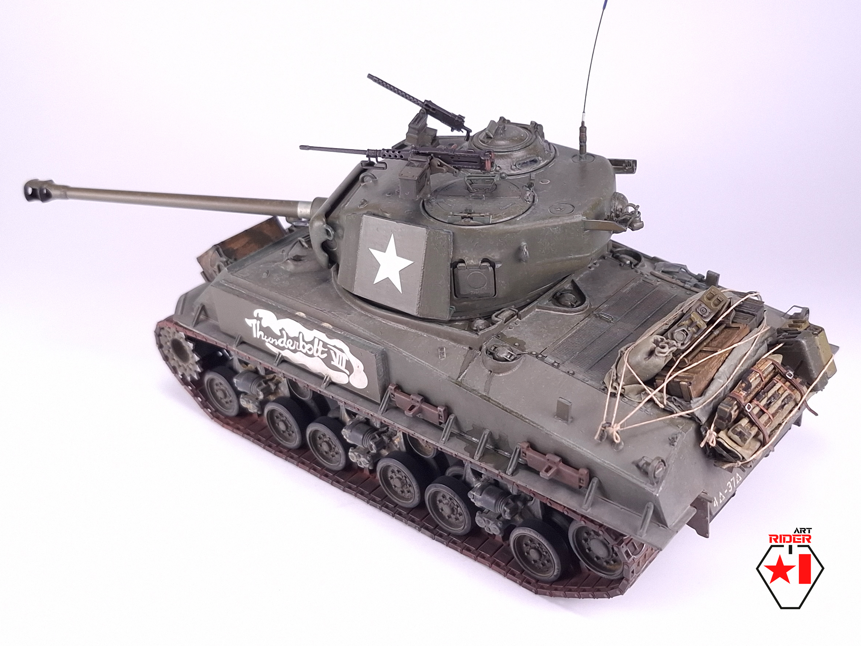 Средний танк M4A3(76)W HVSS Sherman "Thunderbolt VII”