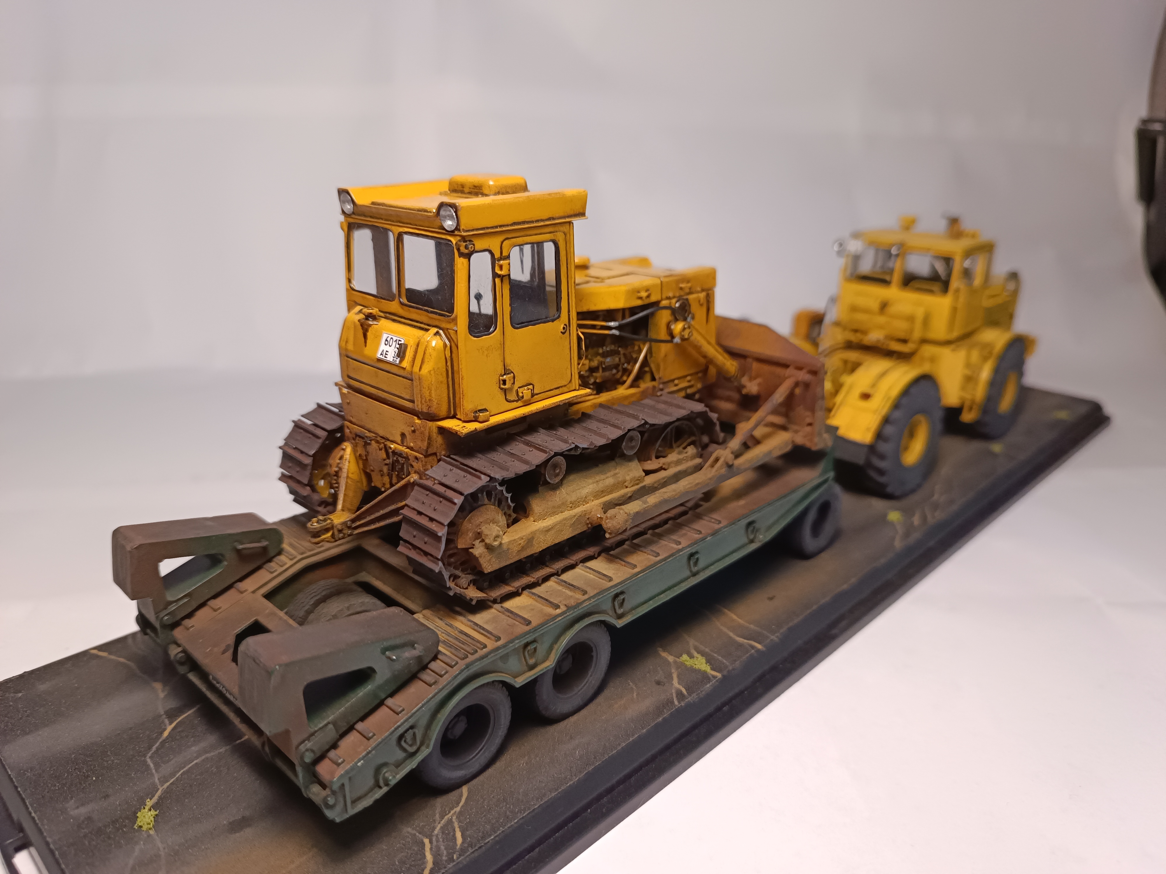 К-701 с тралом ЧМЗАП-5208