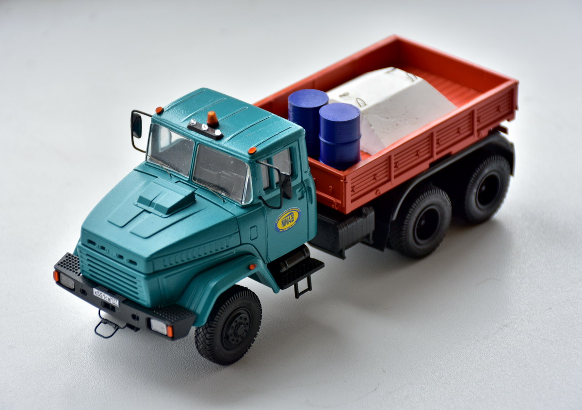 Балластный тягач КРАЗ-6443